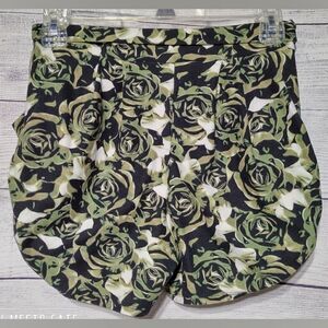 New Mix Green Rose Short Shorts Sz S M Soft Ruched Floral Motif Fashion